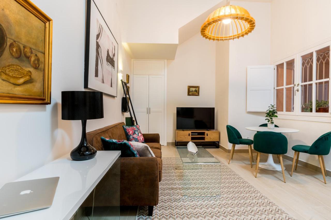 Behouse Cuna Seville Luaran gambar